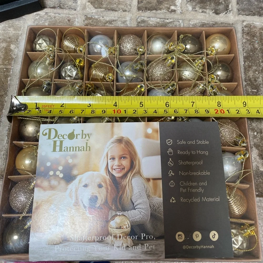 NEW Christmas Ornaments 49 Ornaments Gold Color Scheme Christmas Baubles - Picture 11 of 13